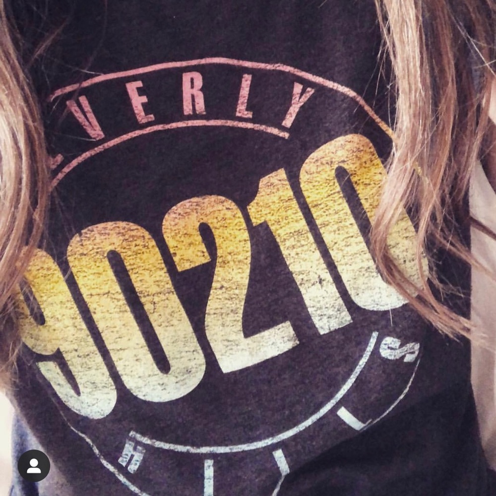 Gray Beverly Hills 90210 tee.